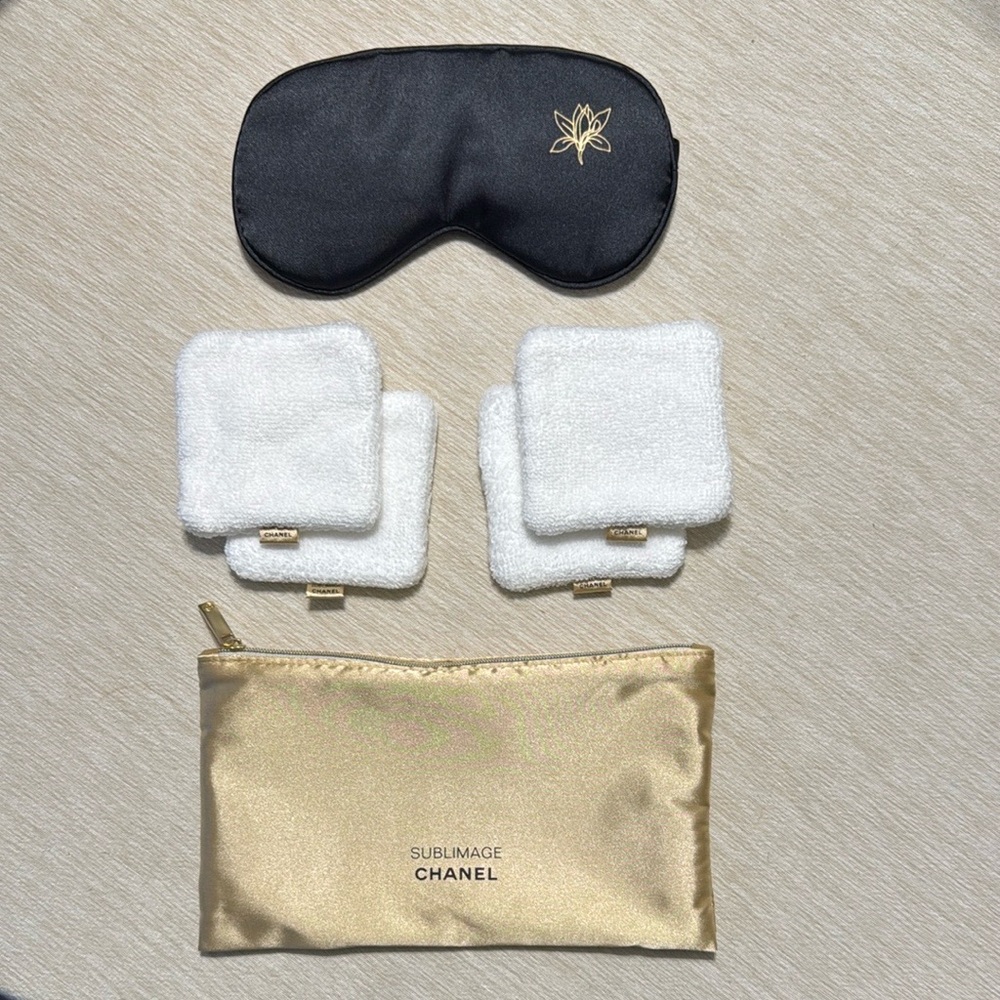 Chanel Beauty Brand New Eye Mask, Washable Cotton Squares, Pouch